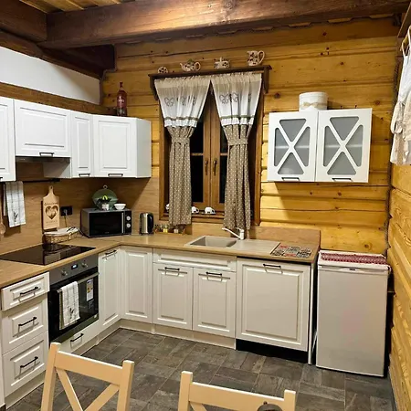 Drevenica Li-ne Feriehus Kavecany